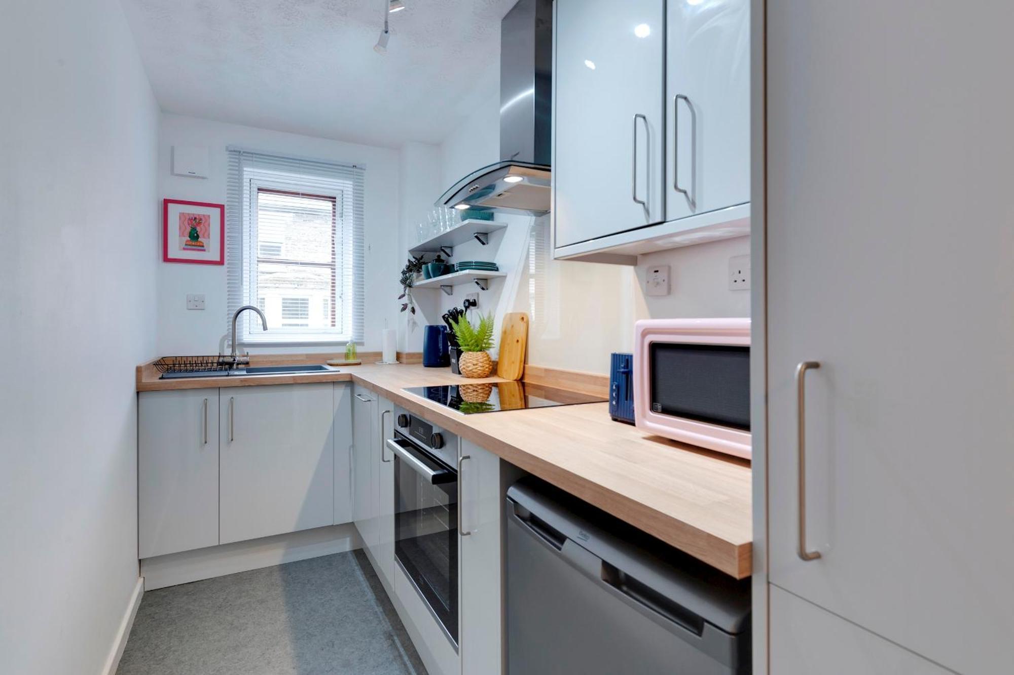 Pass The Keys Stylish And Modern Flat Next To Station Cambridge (Cambridgeshire)