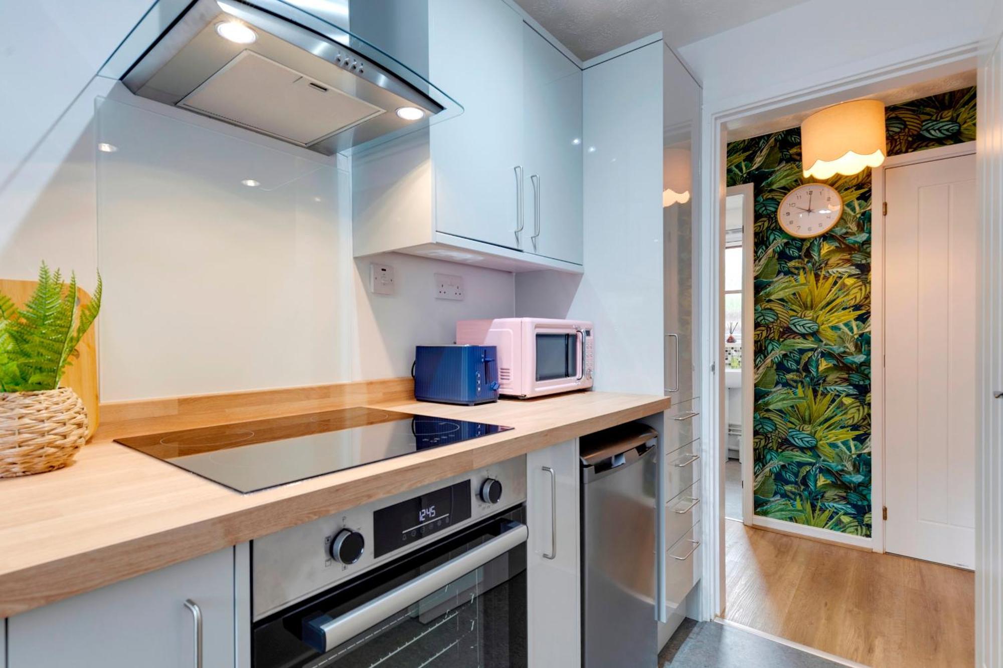 Pass The Keys Stylish And Modern Flat Next To Station * Cambridge (Cambridgeshire)